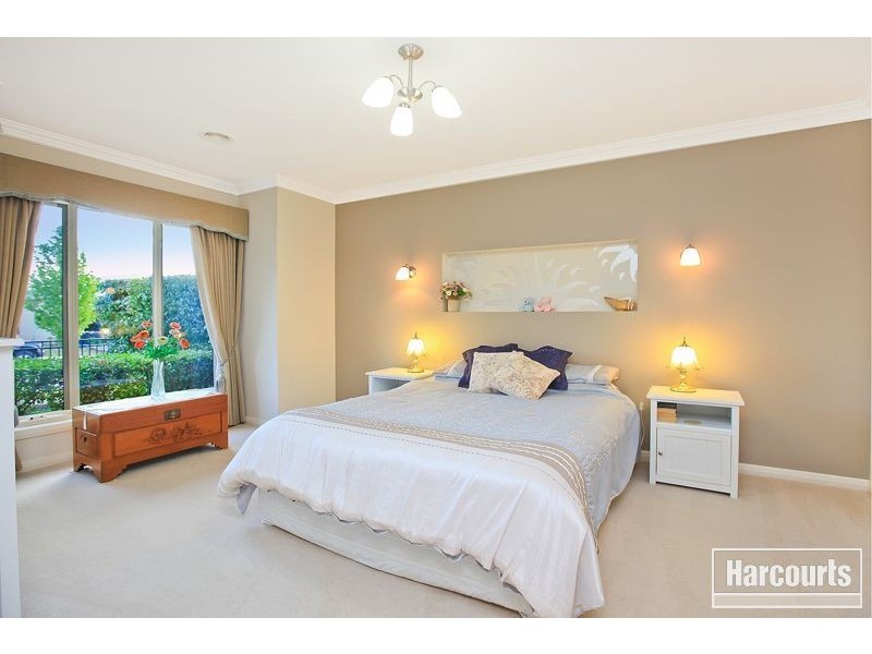 17 Michigan Grange, Pakenham VIC 3810