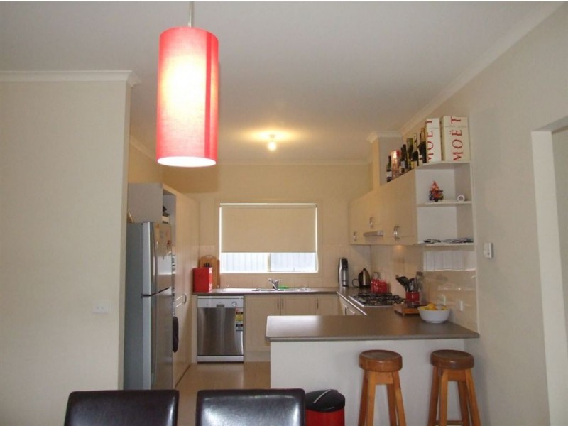 23 Joseph Banks Drive, Pakenham VIC 3810