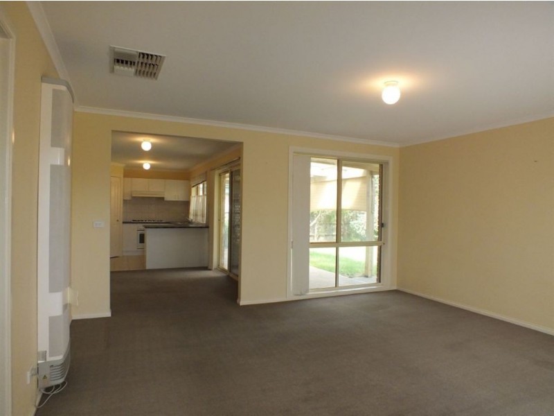 4 Brooke Court, Pakenham VIC 3810