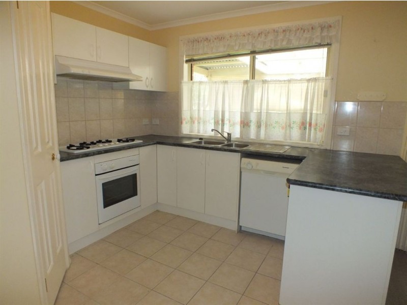 4 Brooke Court, Pakenham VIC 3810