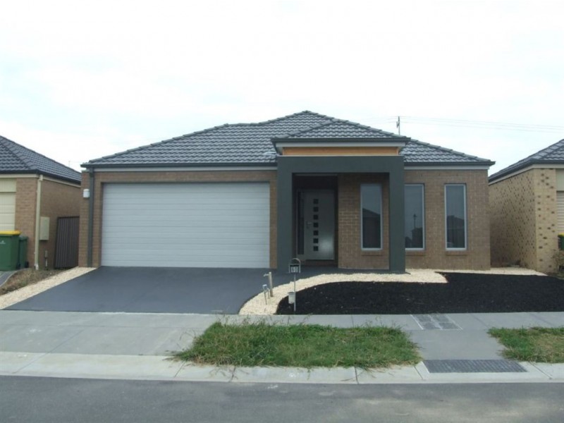 60 Sarton Link, Pakenham VIC 3810