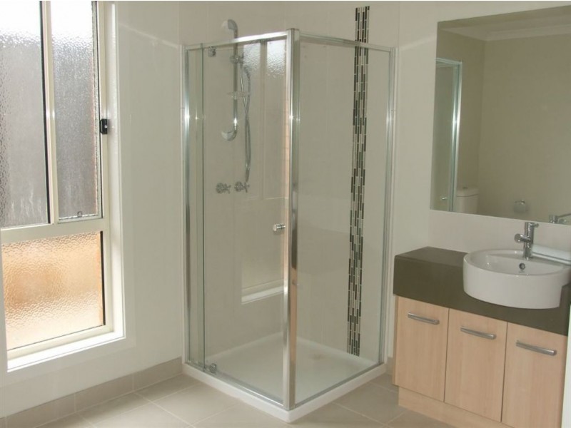 36 Victoria Place, Pakenham VIC 3810