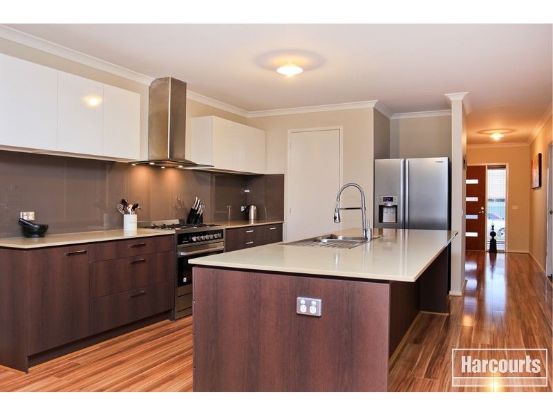 53 Moore Mews, Pakenham VIC 3810