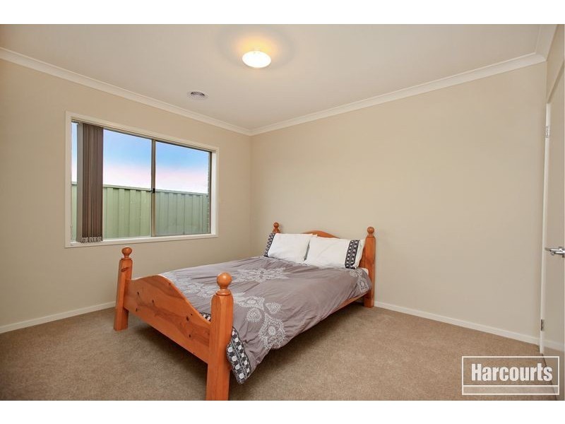 53 Moore Mews, Pakenham VIC 3810