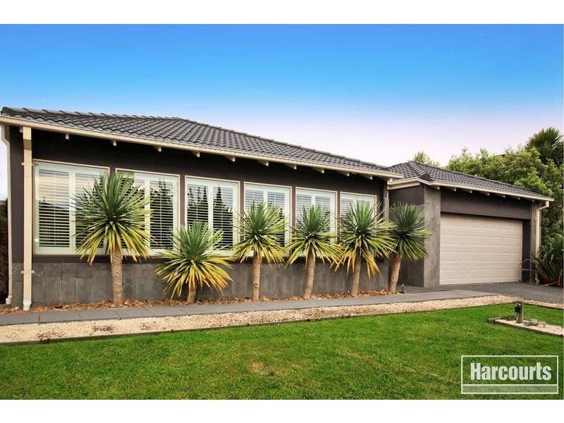 9 Reidel Avenue, Pakenham VIC 3810