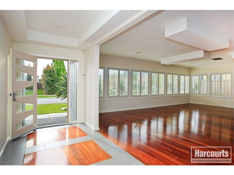 9 Reidel Avenue, Pakenham VIC 3810