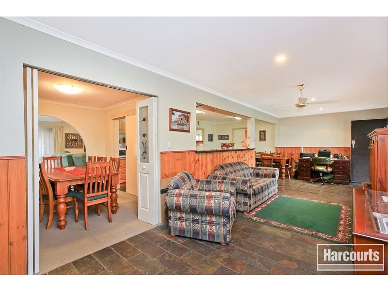 13 Station Street, Officer VIC 3809