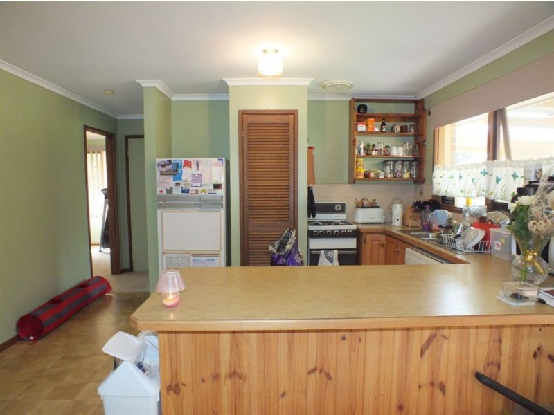 18 Atkins Road, Pakenham VIC 3810