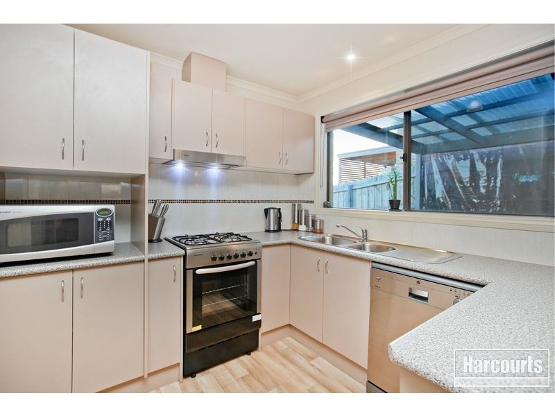 16 Jennifer Court, Pakenham VIC 3810