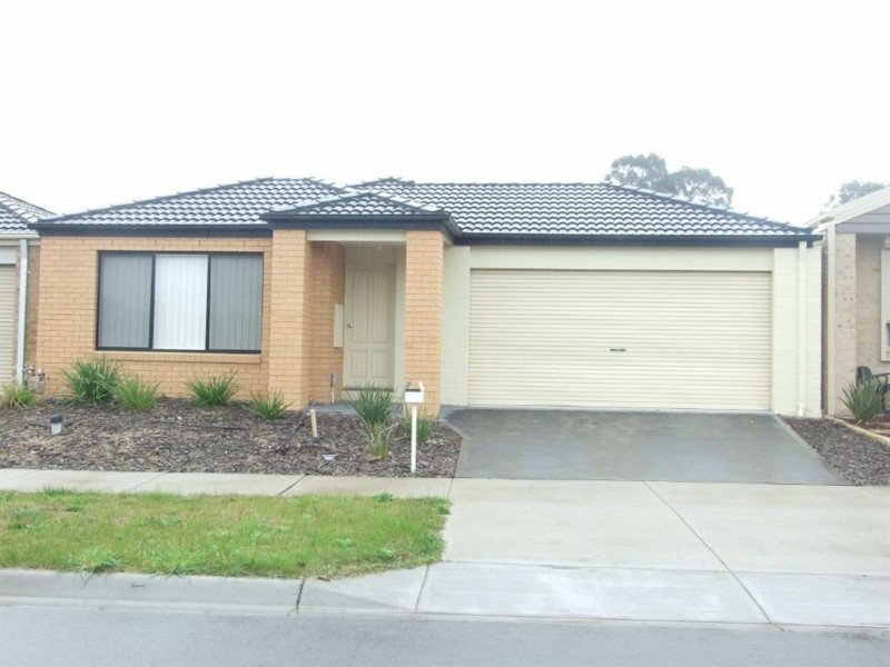 66 Tipperary Cct, Pakenham VIC 3810