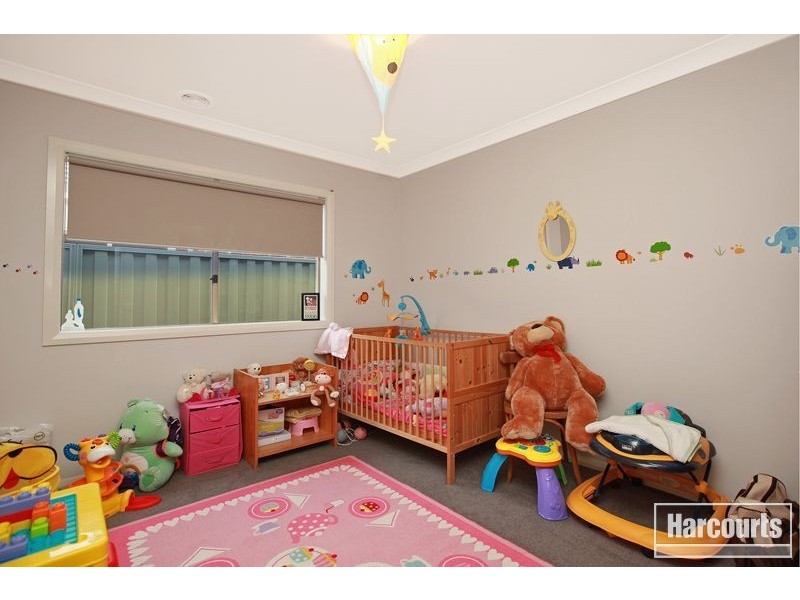 35 Edmund Street, Pakenham VIC 3810