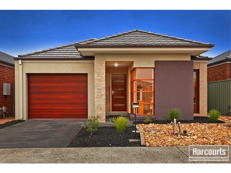35 Edmund Street, Pakenham VIC 3810