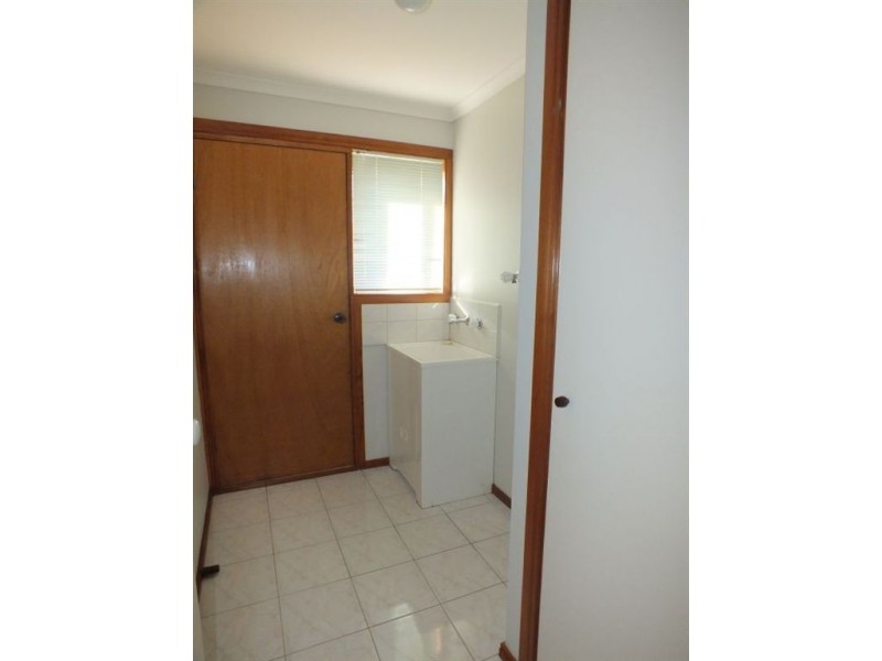 1/2 Lorraine Court, Pakenham VIC 3810