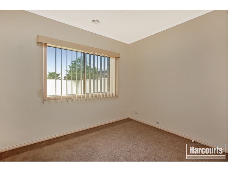 6 Benambra Close, Pakenham VIC 3810