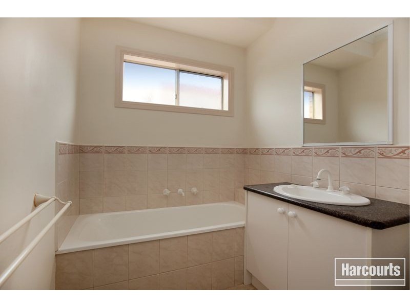 6 Benambra Close, Pakenham VIC 3810