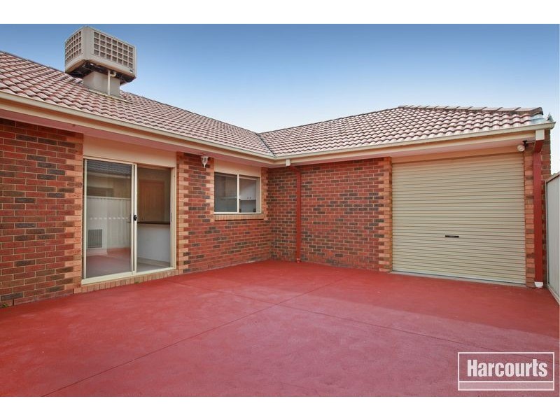 6 Benambra Close, Pakenham VIC 3810