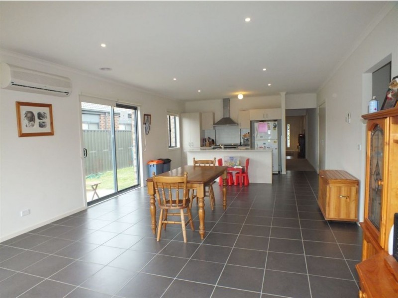 7 Mirabelle Street, Pakenham VIC 3810