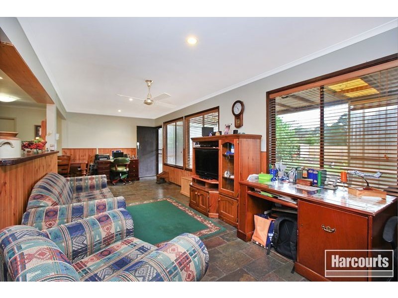 13 Station Street, Officer VIC 3809