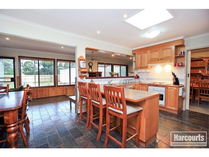 13 Station Street, Officer VIC 3809