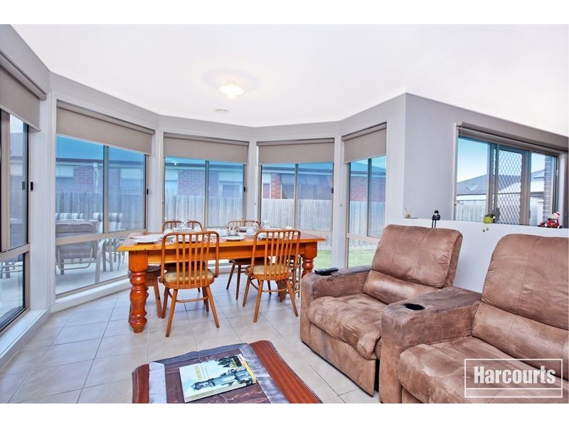 62 Sandalwood Drive, Pakenham VIC 3810