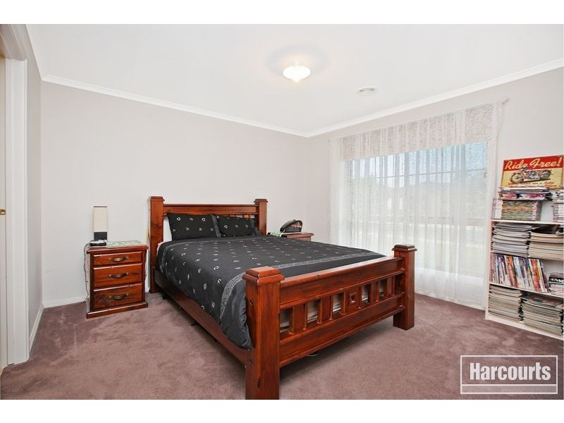 62 Sandalwood Drive, Pakenham VIC 3810