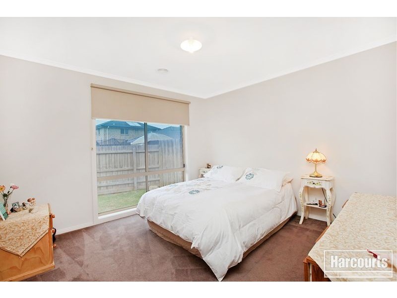 62 Sandalwood Drive, Pakenham VIC 3810