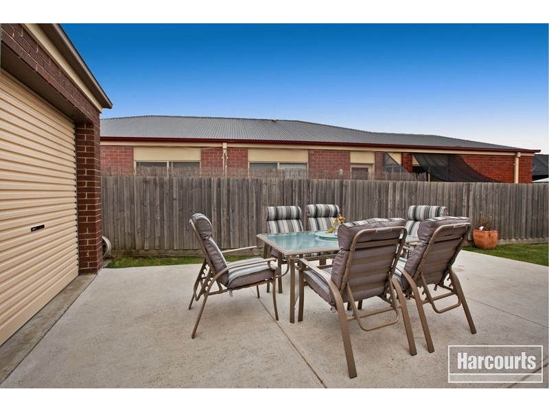 62 Sandalwood Drive, Pakenham VIC 3810