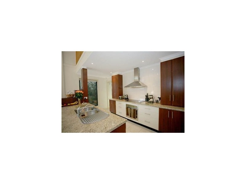 2 Derby Lane, Pakenham VIC 3810