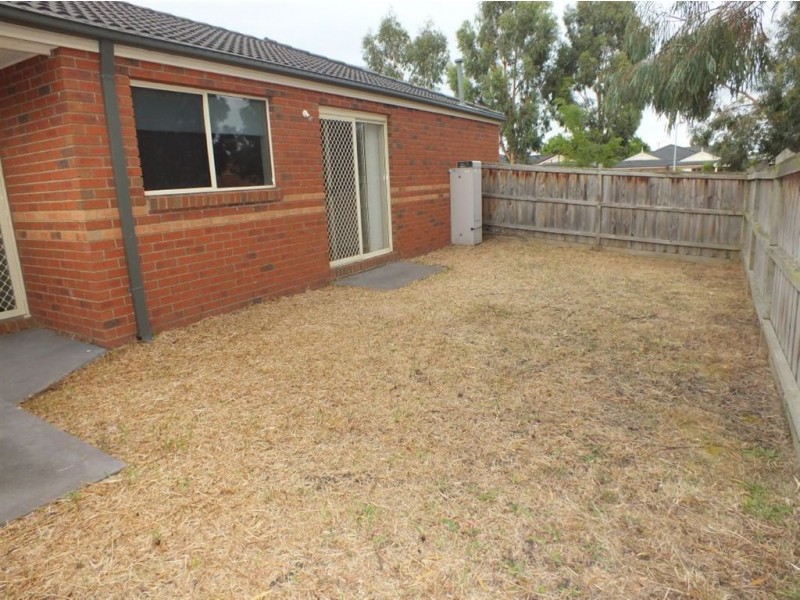 44 Balmoral Way, Pakenham VIC 3810