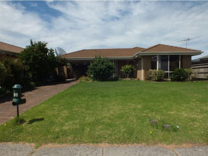 63 Balmoral Way, Pakenham VIC 3810