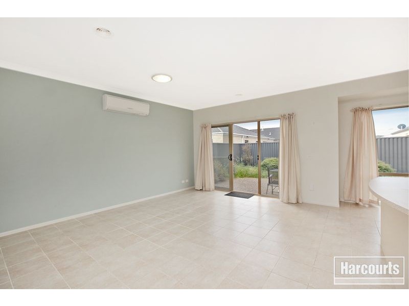 6 Paxton Link, Pakenham VIC 3810