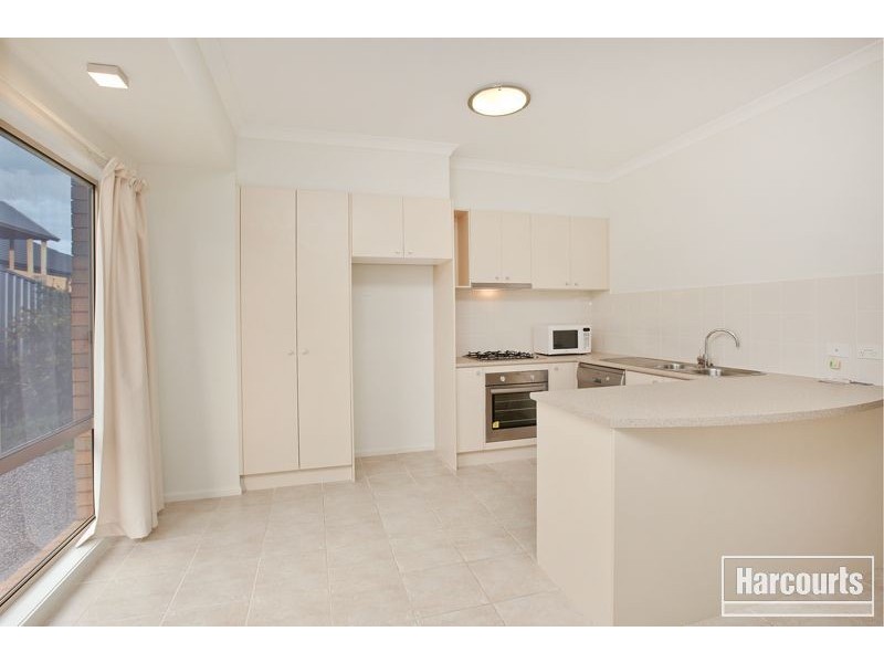 6 Paxton Link, Pakenham VIC 3810