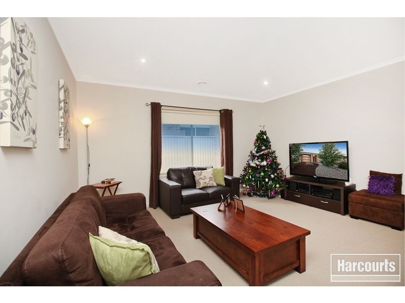 1 Azure Court, Pakenham VIC 3810