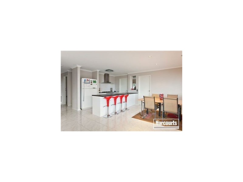 47 Greendale Boulevard, Pakenham VIC 3810