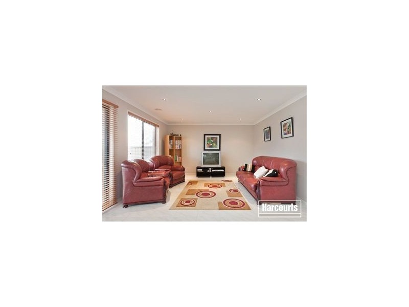 47 Greendale Boulevard, Pakenham VIC 3810