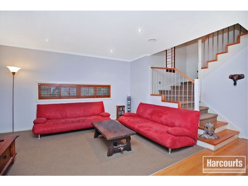 28 Fallingwater Drive, Pakenham VIC 3810