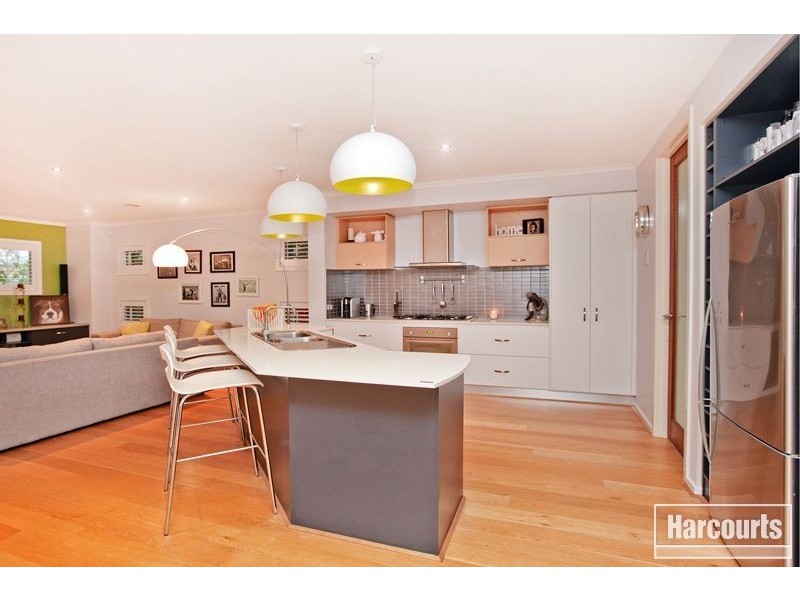 28 Fallingwater Drive, Pakenham VIC 3810
