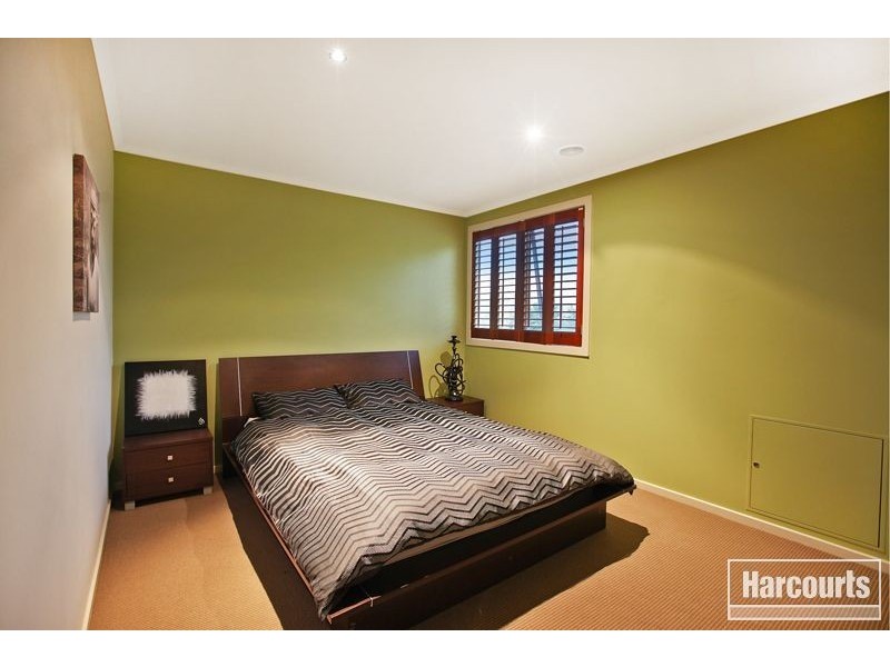 28 Fallingwater Drive, Pakenham VIC 3810