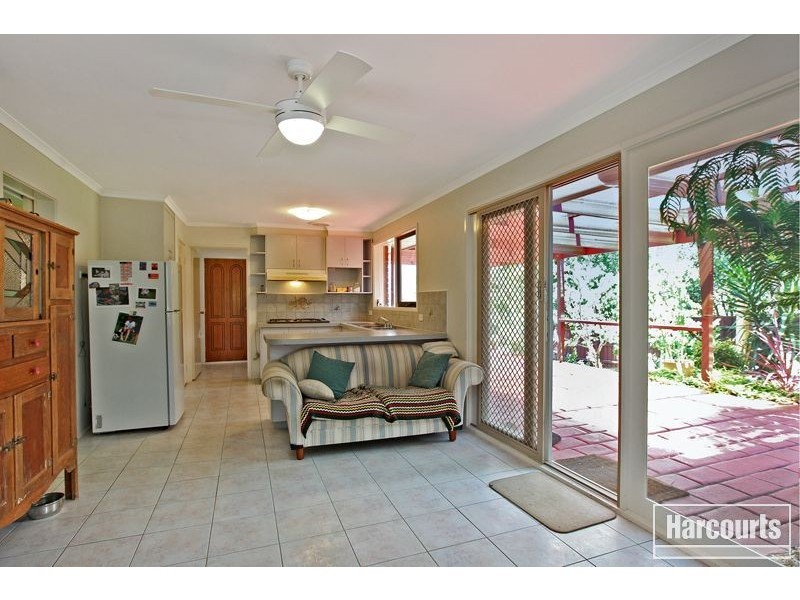 8 Timmothy Close, Pakenham VIC 3810