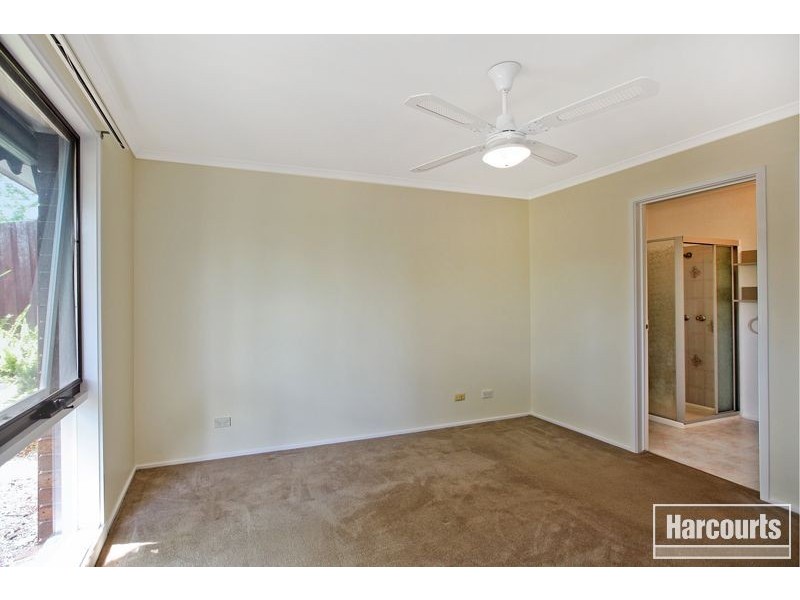 8 Timmothy Close, Pakenham VIC 3810