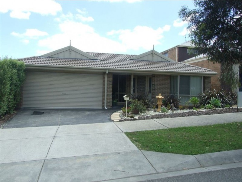 27 Bohemia Crescent, Pakenham VIC 3810