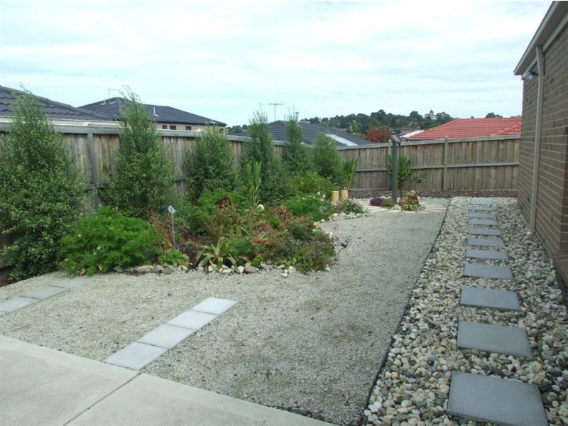 27 Bohemia Crescent, Pakenham VIC 3810