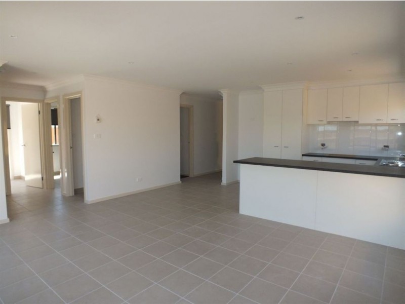 18 Scenic Drive, Clyde VIC 3978