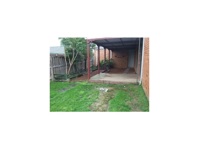 98 Ebony Drive, Pakenham VIC 3810