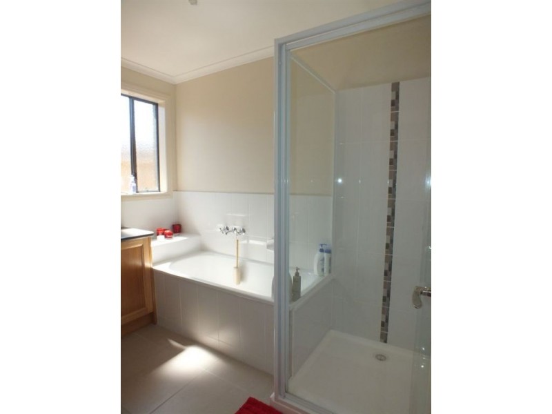 29 Pomegranate Way, Pakenham VIC 3810