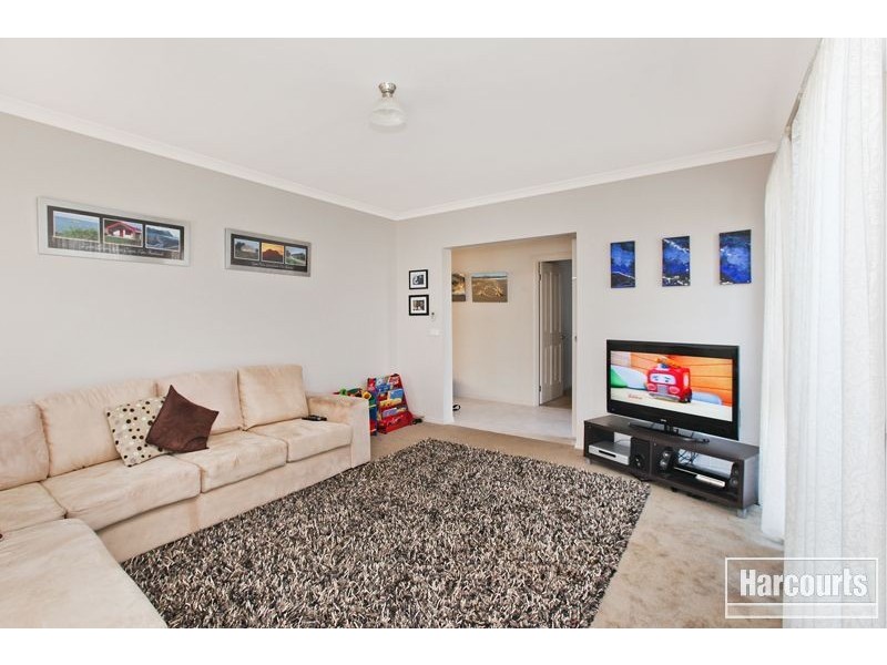 2/6A Iris Place, Pakenham VIC 3810