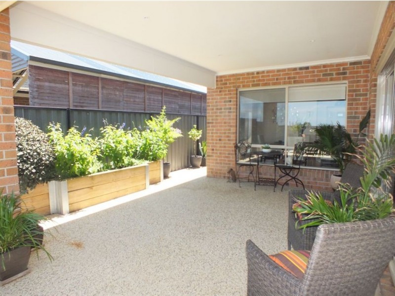 7 Victoria Place, Pakenham VIC 3810