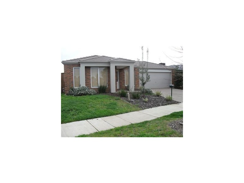 8 Kosta Boda Boulevard, Pakenham VIC 3810