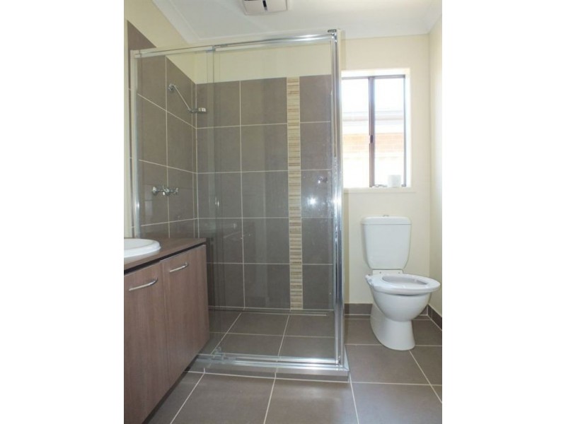 34 Warbler Street, Pakenham VIC 3810