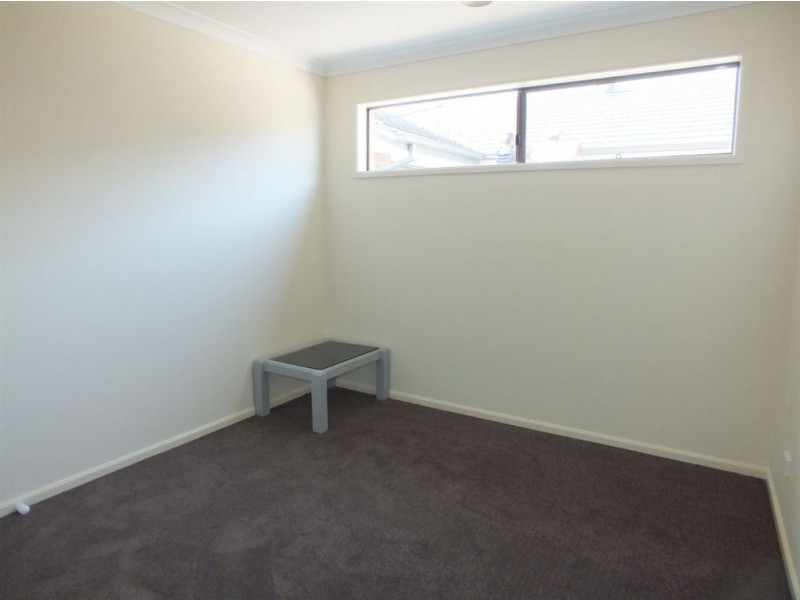 34 Warbler Street, Pakenham VIC 3810